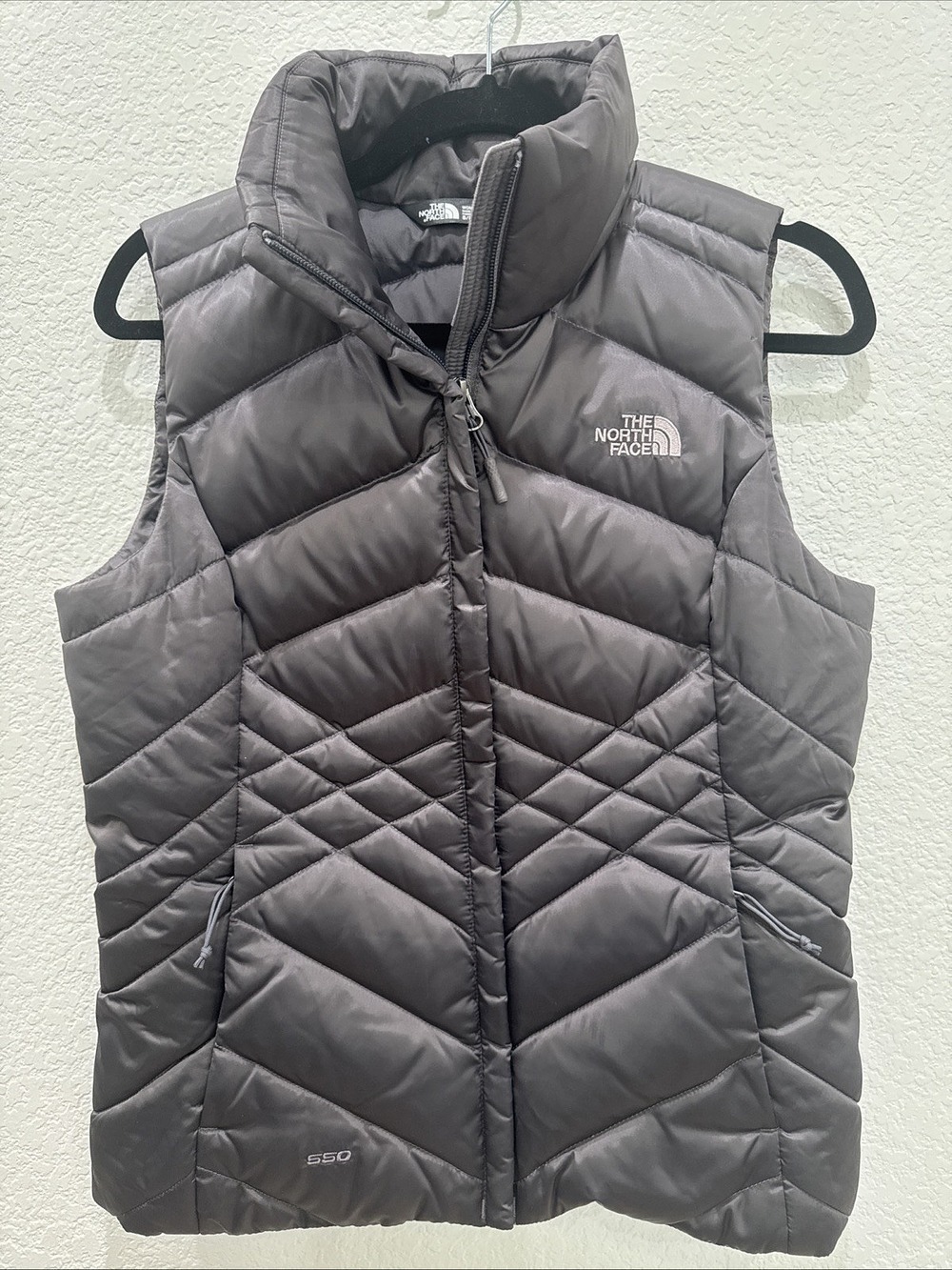 The North Face Puffer Vest Dark Grey 550 Quilted Women's Size Small Zip Front
